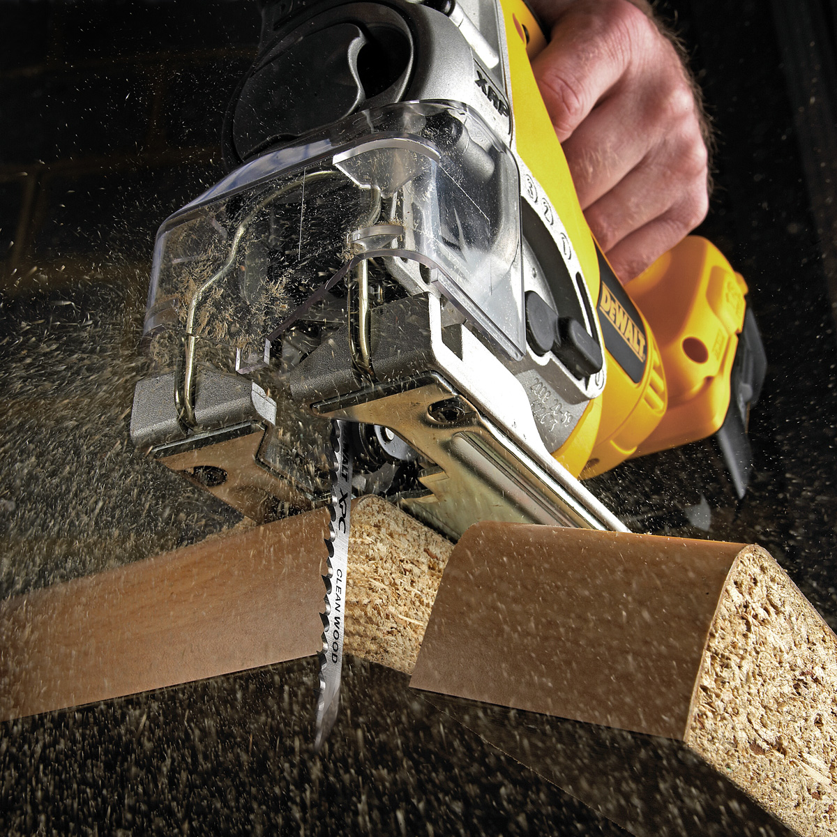 Dewalt-Saw